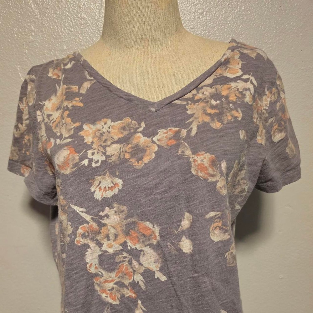 Sonoma Goods for Life Floral Everyday Tee Gray Purple Cotton V-Neck Shirt PL